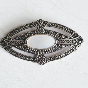 Vintage AVON Mother Of Pearl Oval Brooch Antiqued Silver Tone 2" Elegant EUC